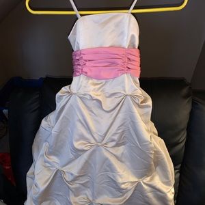 Girls dress
